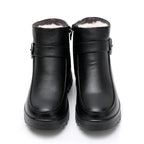 Bota Feminina de Couro Finds
