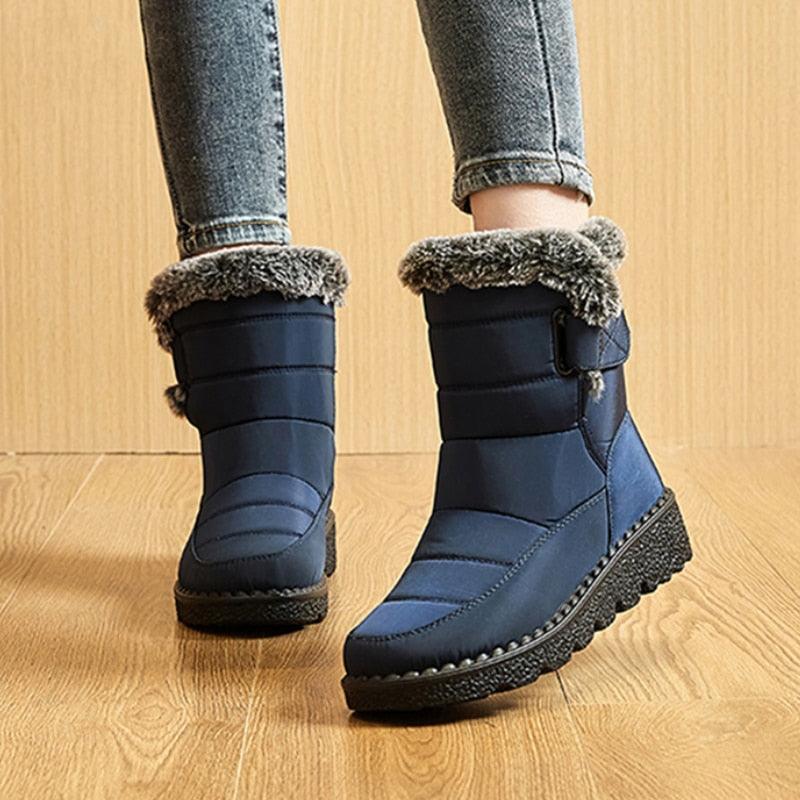 Bota Feminina Peluciada Impermeável