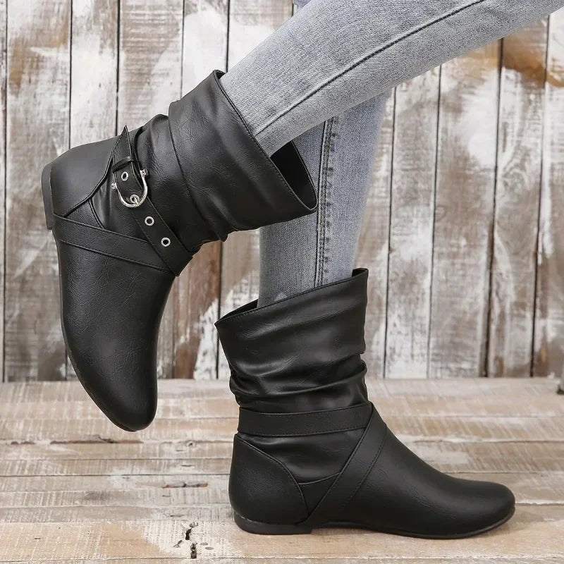 Bota Feminina Cano Baixo de Couro Legítimo
